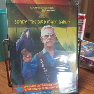 Exotic Wings Bird Training DVD by Sonny Carlin - Blue
